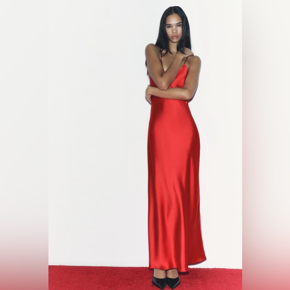 ๐(NWOT) ZARA Bloggers Fav Open Back Satin Maxi Dress in Red. Size SMALL - Picture 9 of 16